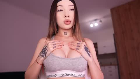 Sharlin  online show from 12/18/25, 12:49