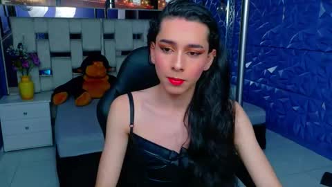 Sharlond online show from 04/06/26, 01:23