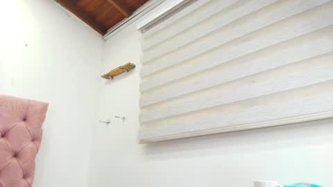 Sharlott online show from 01/16/25, 06:06