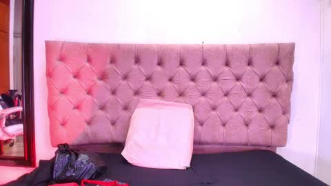 Sharlott online show from 01/31/25, 11:56