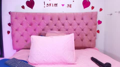 Sharlott online show from 02/18/25, 11:55