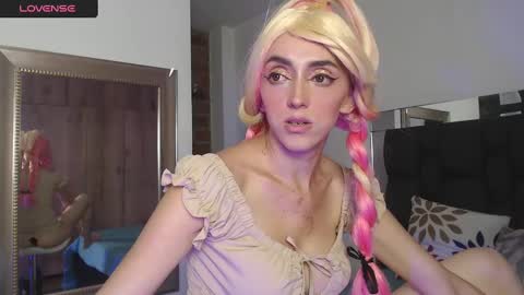 Sharlotte online show from 02/13/25, 08:13