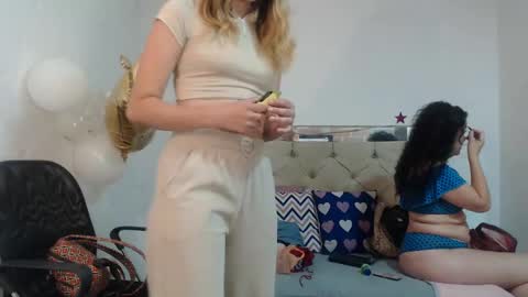 Sara online show from 01/21/25, 03:10