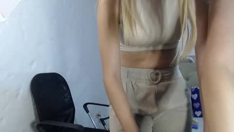 Sara online show from 02/04/25, 03:15