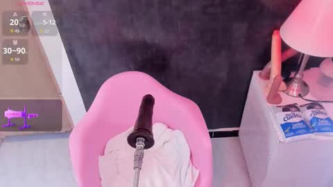 Snapshot of sharlotthe_bigass chatting on 02/18/26, 11:01 sharlotthe_bigass online show from 02/18/26, 11:01