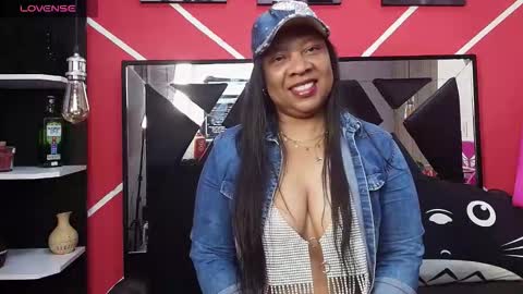 Sharon Noa online show from 02/11/26, 11:26