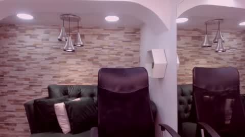 Snapshot of sharon_titts chatting on 11/26/25, 09:05 sharon online show from 11/26/25, 09:05