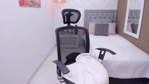 sharon online show from 12/15/25, 08:57