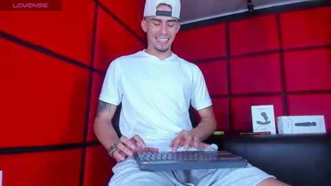 Sharon  Tyga online show from 11/28/25, 04:26