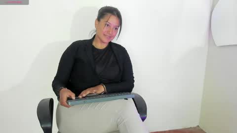 sharoncute16 online show from 04/08/26, 03:56