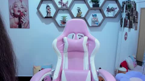 Snapshot of sharonsander1 chatting on 03/04/25, 02:06 Sharon online show from 03/04/25, 02:06