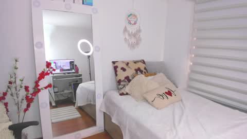 Sharon online show from 01/17/25, 03:43