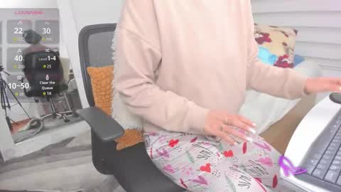 Sharon online show from 12/05/25, 01:31