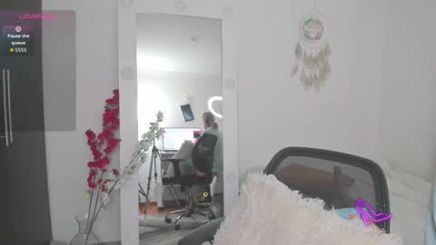 Sharon online show from 12/17/25, 11:38