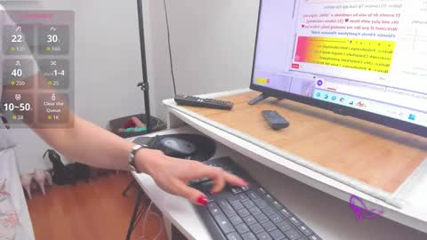 Sharon online show from 12/18/25, 01:17