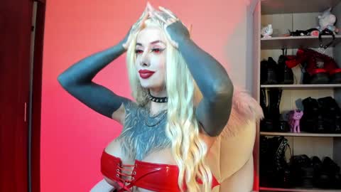 Antonia online show from 01/21/25, 12:18