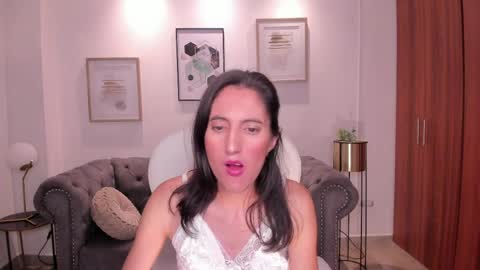 shary_leon_ online show from 03/30/26, 09:16