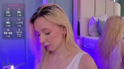 Shantall online show from 02/18/25, 07:52