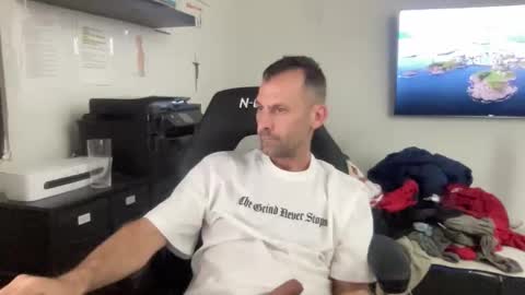 shaunzee35 online show from 04/28/26, 08:19