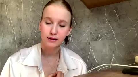 Anny online show from 06/11/26, 08:12