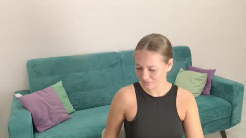 Snapshot of shawty_sue chatting on 10/01/25, 11:33 Sue online show from 10/01/25, 11:33