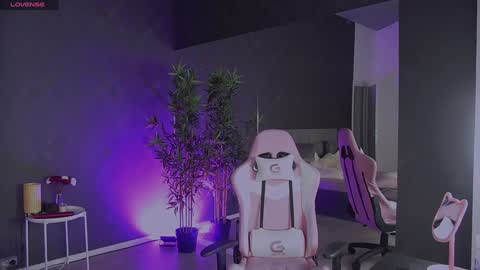 shayblonde online show from 12/30/24, 12:22