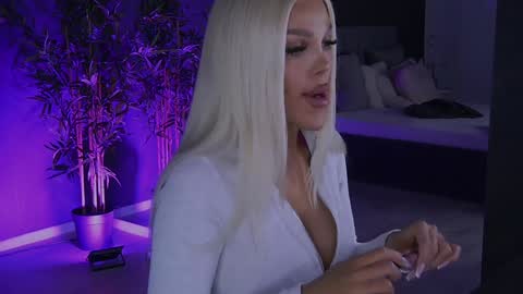 shayblonde online show from 01/14/25, 12:54