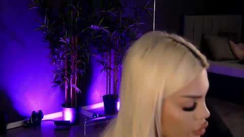 shayblonde online show from 02/17/25, 11:55