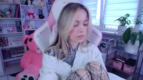 Katrin online show from 11/30/25, 11:36