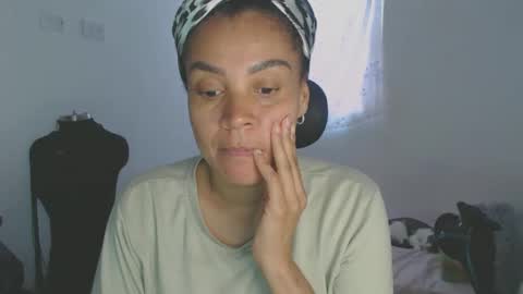 Shayna online show from 12/02/25, 09:10