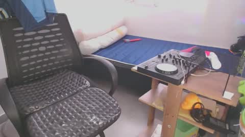 Shayna online show from 02/27/26, 09:48