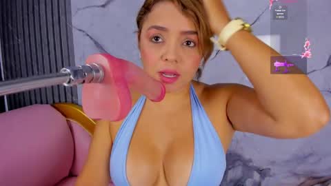 Snapshot of shayra_boobs2 chatting on 04/21/26, 10:32 shayra_boobs2 online show from 04/21/26, 10:32