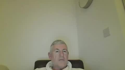 Snapshot of she52 chatting on 02/13/26, 05:42 she52 online show from 02/13/26, 05:42