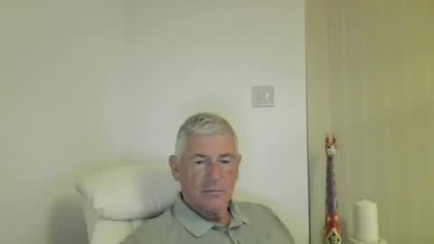 Snapshot of she52 chatting on 06/03/26, 09:42 she52 online show from 06/03/26, 09:42