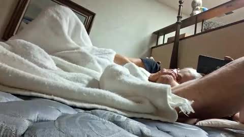 shebesuckn512405 online show from 12/19/25, 02:57