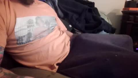 Snapshot of sheepydoggy45 chatting on 12/17/25, 01:55 sheepydoggy45 online show from 12/17/25, 01:55