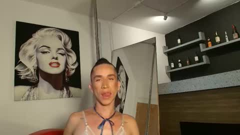 Snapshot of sheikha_mahra chatting on 11/10/25, 04:00 sheikha_mahra online show from 11/10/25, 04:00