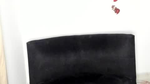 sheilanyarturo online show from 12/17/25, 09:21