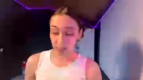 Snapshot of sheilaoverson chatting on 04/15/26, 11:17 sheilaoverson online show from 04/15/26, 11:17