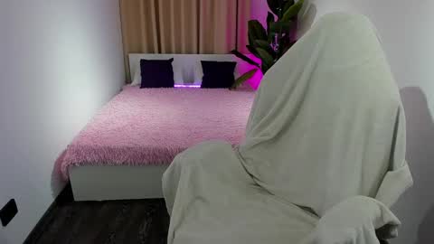 Sheila GMT 2 Tuesday Wednesday Friday Saturday Sunday- 8  5  online show from 02/24/25, 04:49