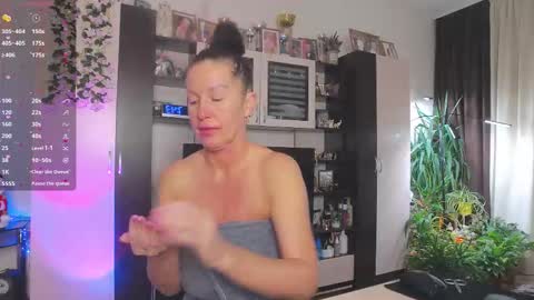 Sheila GMT 2 Tuesday Wednesday Friday Saturday Sunday- 8  5  online show from 01/13/26, 04:40