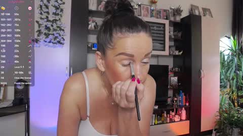 Sheila GMT 2 Tuesday Wednesday Friday Saturday Sunday- 8  5  online show from 03/11/26, 05:35