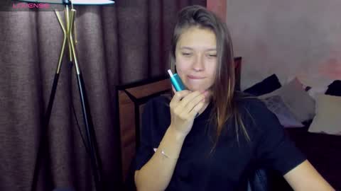 Alexis online show from 10/13/25, 07:19