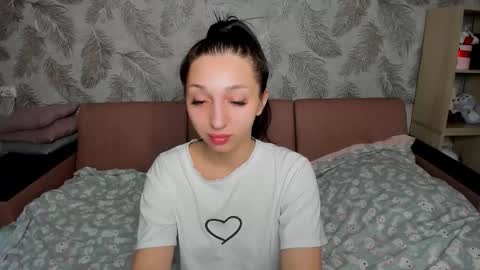 Snapshot of sheillawood chatting on 11/20/25, 12:55 sheillawood online show from 11/20/25, 12:55