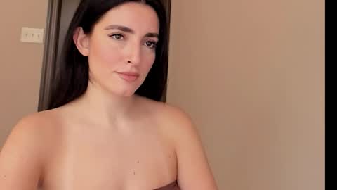 Snapshot of sheisallthat chatting on 11/06/25, 08:43 sheisallthat online show from 11/06/25, 08:43