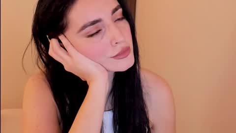 Snapshot of sheisallthat chatting on 11/26/25, 02:45 sheisallthat online show from 11/26/25, 02:45