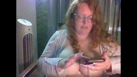 Red online show from 04/17/26, 01:08