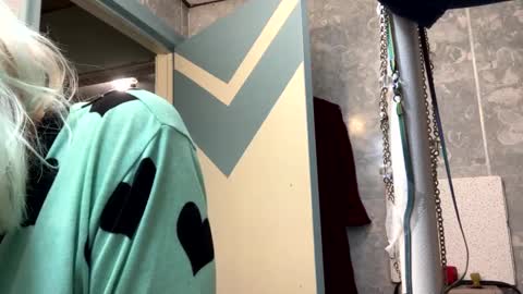 Shelby holes online show from 03/08/25, 02:55