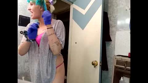 Shelby holes online show from 03/12/25, 10:26