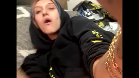 Shelby holes online show from 10/01/25, 04:51